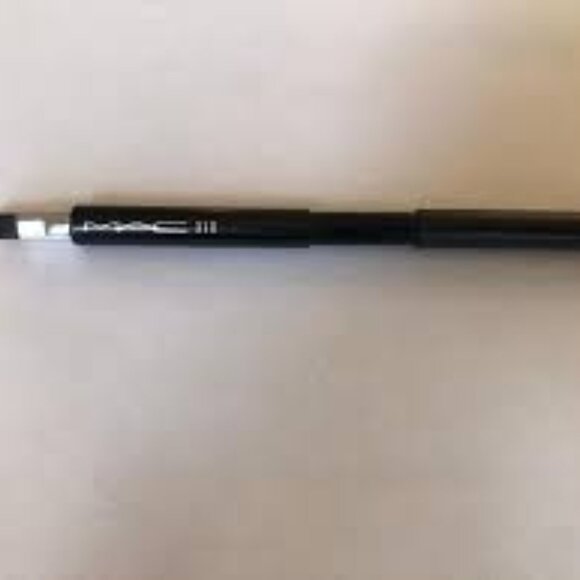 MAC 318 RECTRACTABLE LIP BRUSH SYNTHETIC FIBRE - Picture 1 of 2